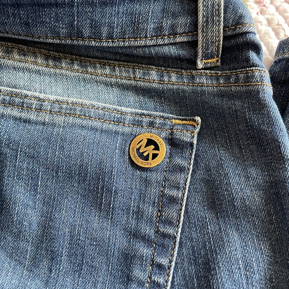 Micheal Kors distressed jeans - Picture 3 of 4